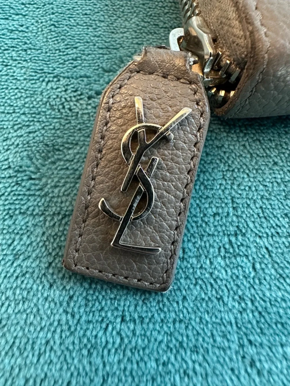 YSL Saint Laurent Gray Zip Around Wallet Leather Silver Hardware - Picture 3 of 16